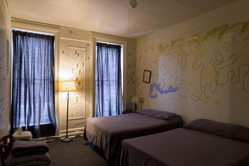 Triple Room with Private Bathroom interior